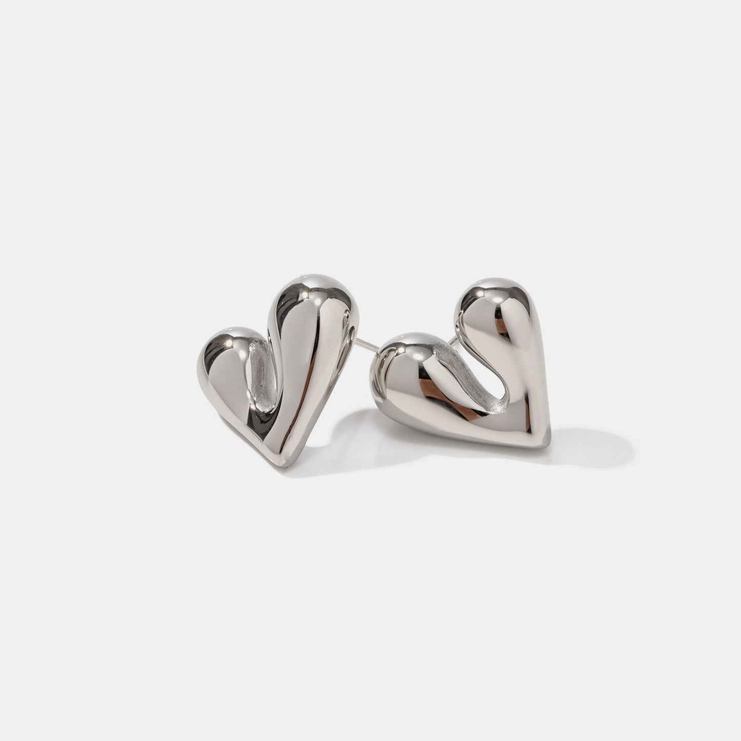 Falling Deep Stud Earrings