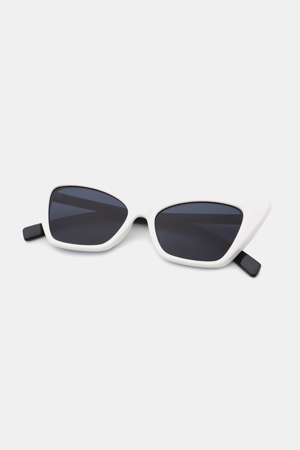 Retro Cat Eye Sunglasses