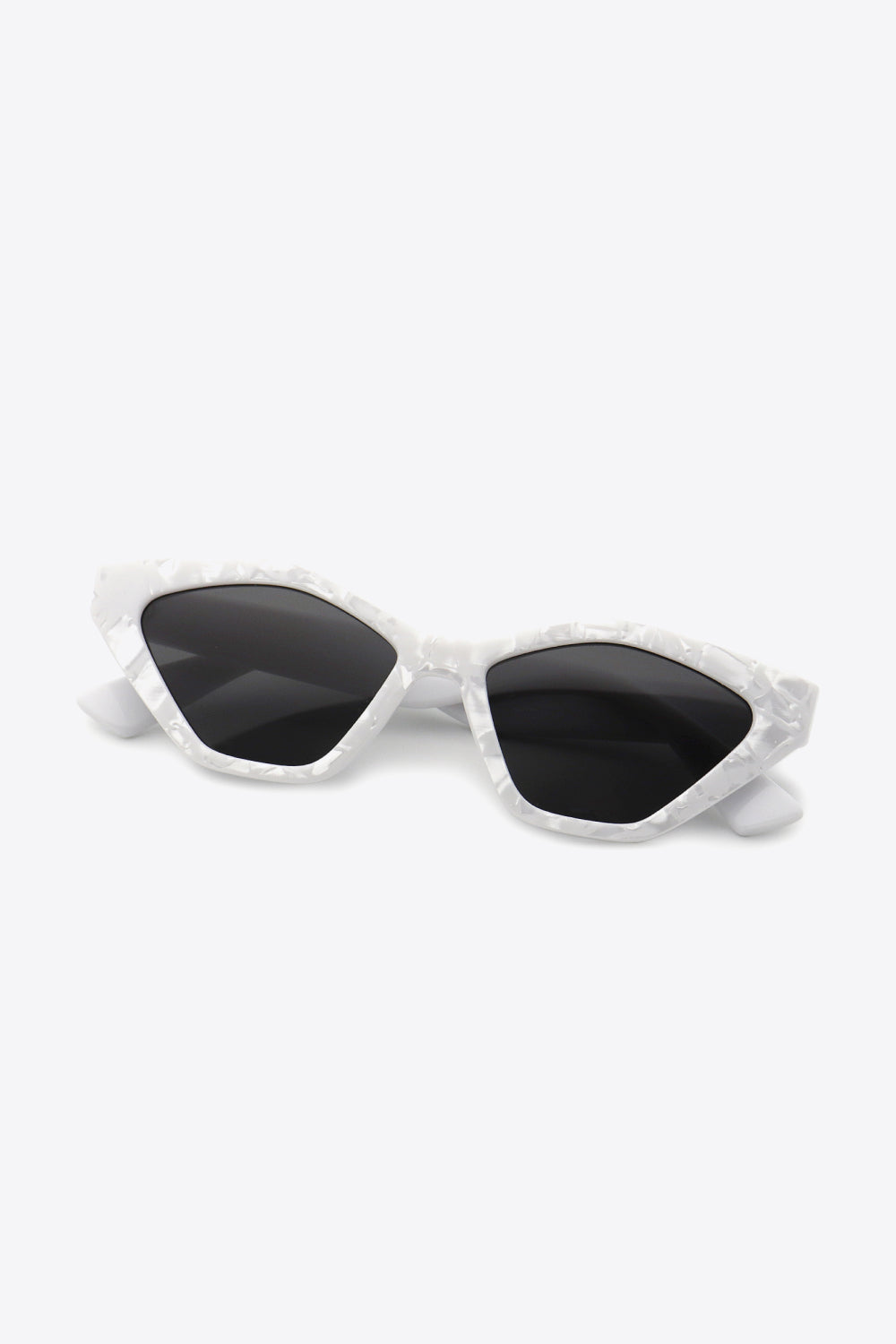 Simple Cat Eye Sunglasses