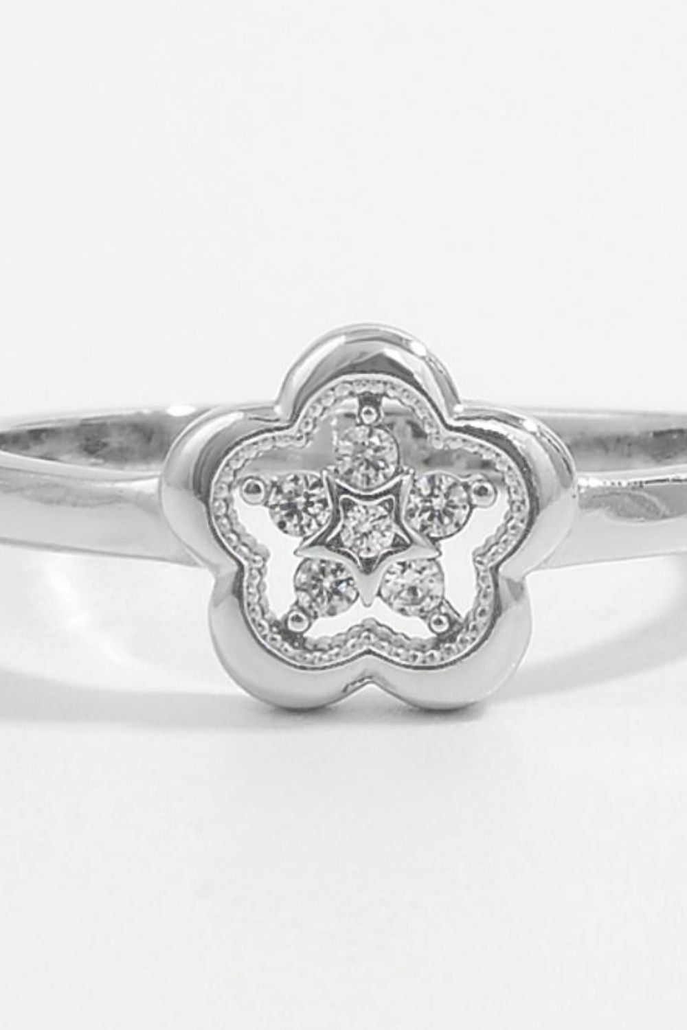 Bee Sweet Platinum-plated Flower Ring