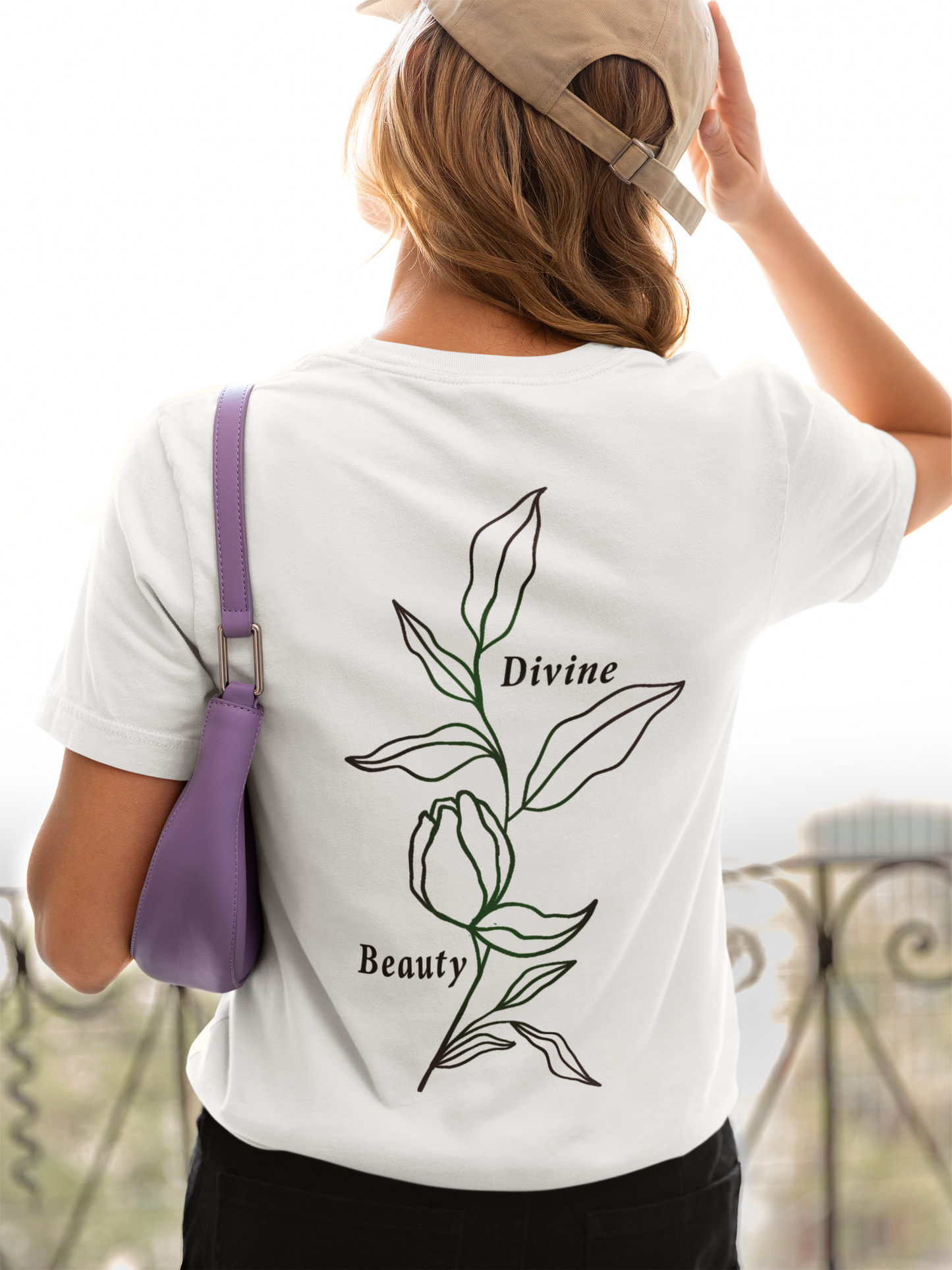 DIVINE BEAUTY Graphic Tee