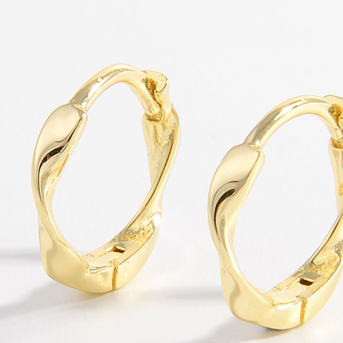 Motion Hoop Earrings